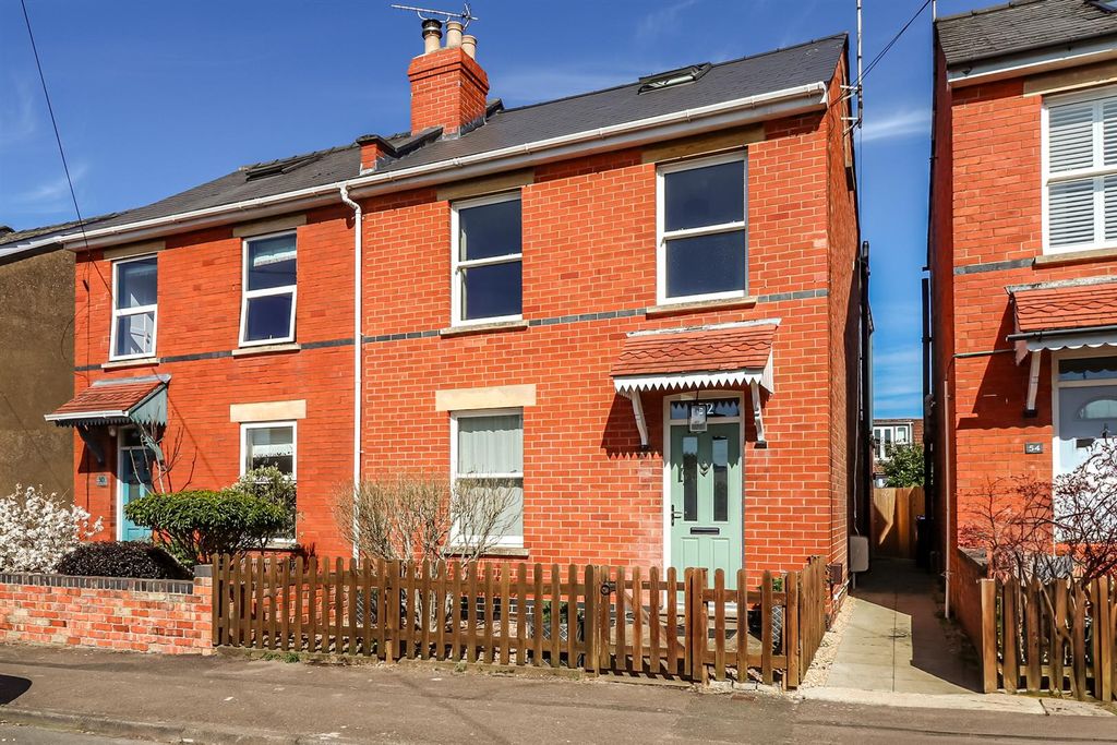Property photo 1 of 62 Ext (3).Jpg