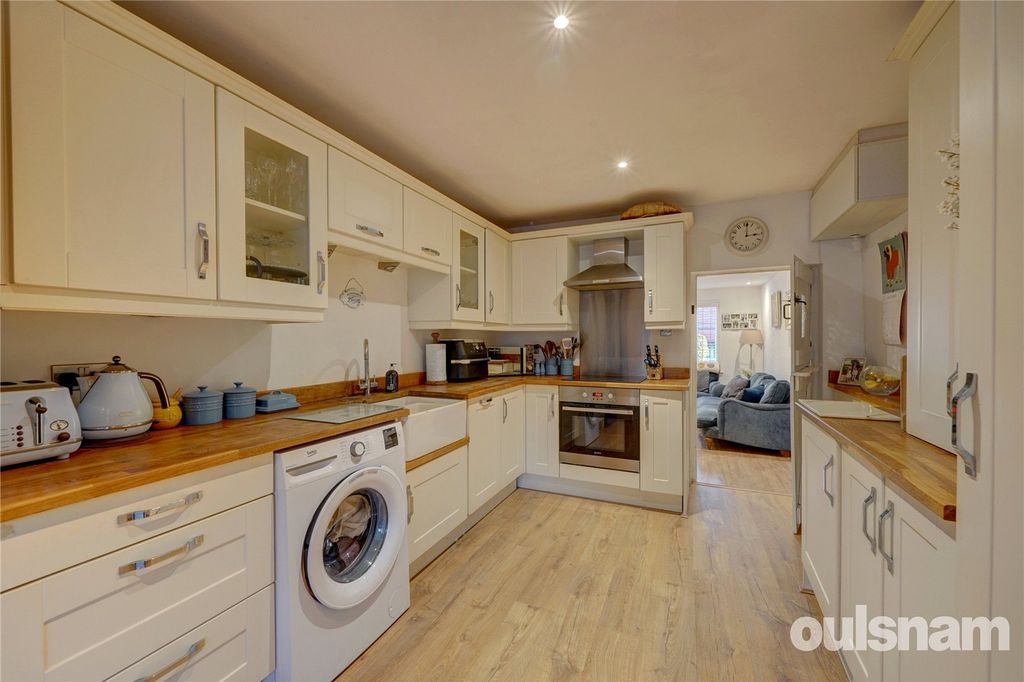 Property photo 2 of 24 Picture No. 15