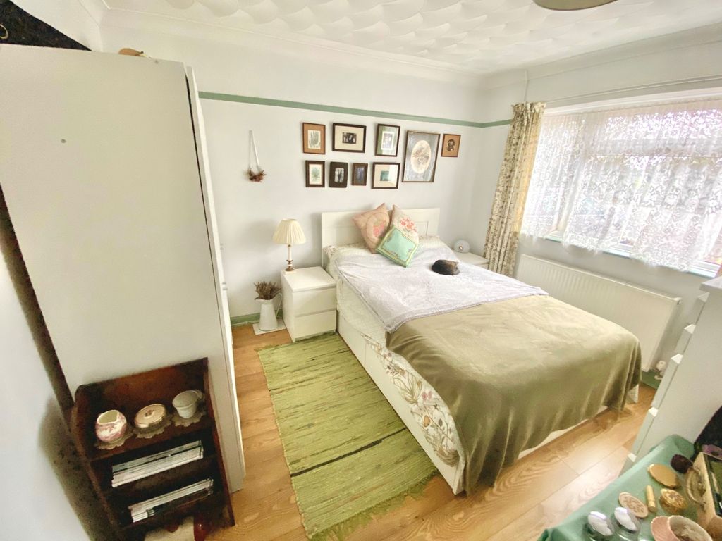 Property photo 3 of 4