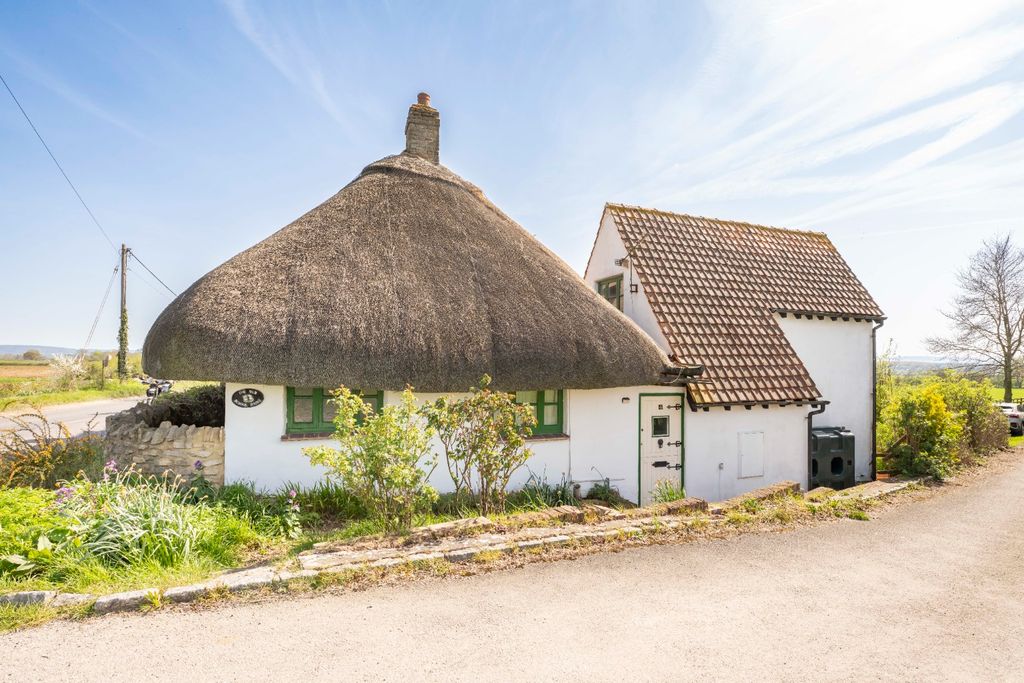 Property photo 2 of 28 5029192