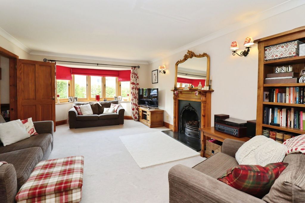 Property photo 2 of 21 4E34F31E-Img_1786