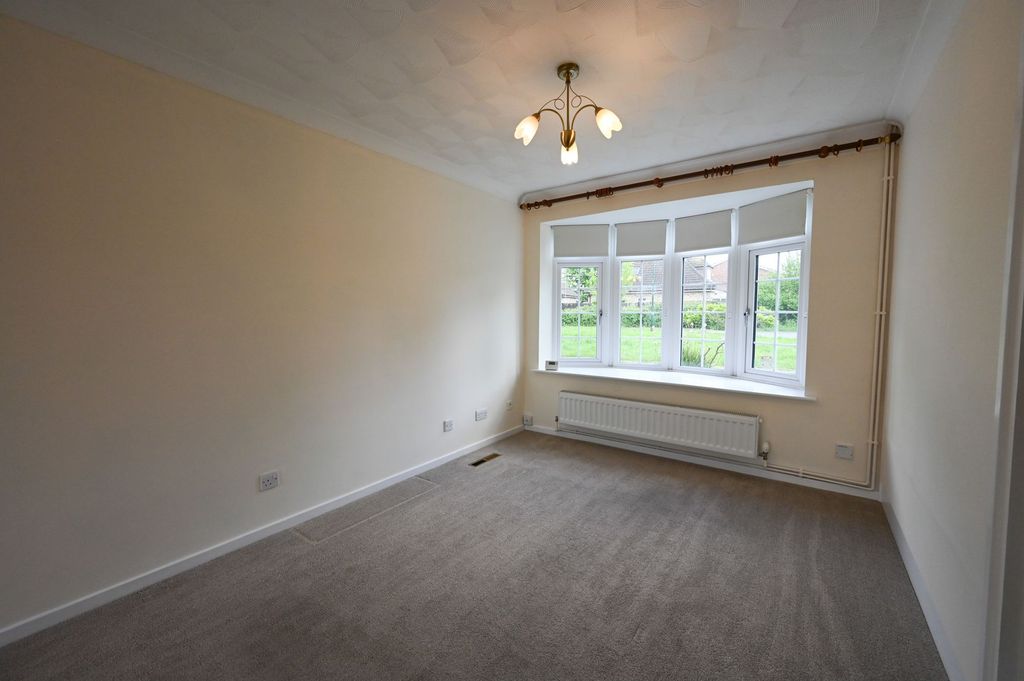 Property photo 2 of 15 Lounge