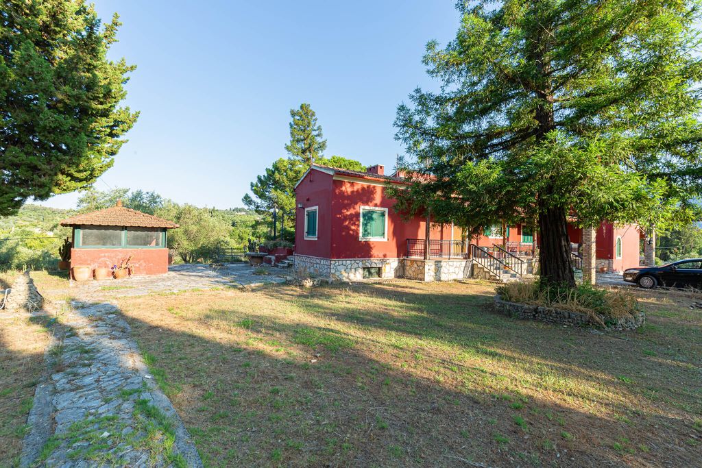 Property photo 2 of 21 Side Shot