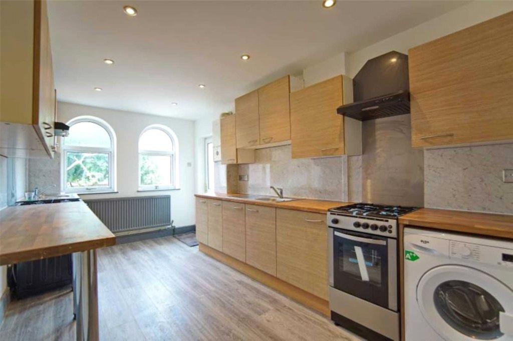 Property photo 2 of 17 Picture No. 03