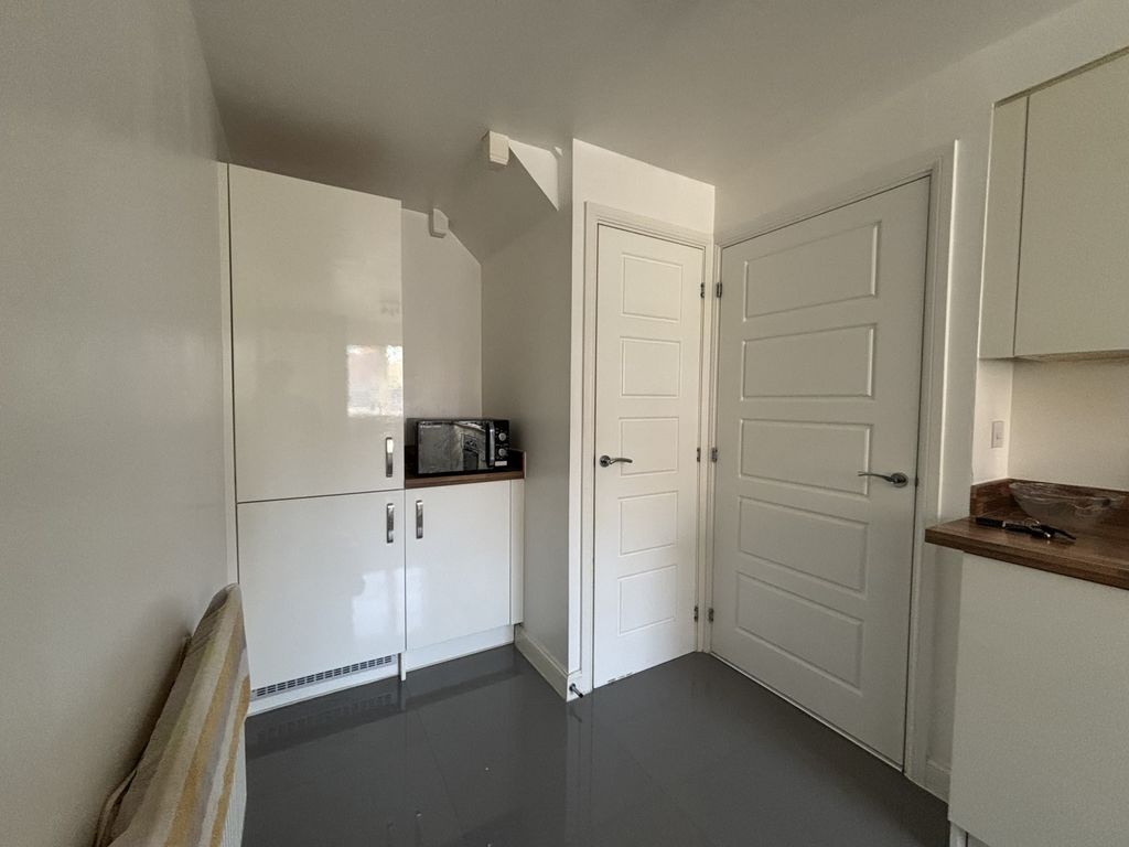 Property photo 3 of 14 Img_5892