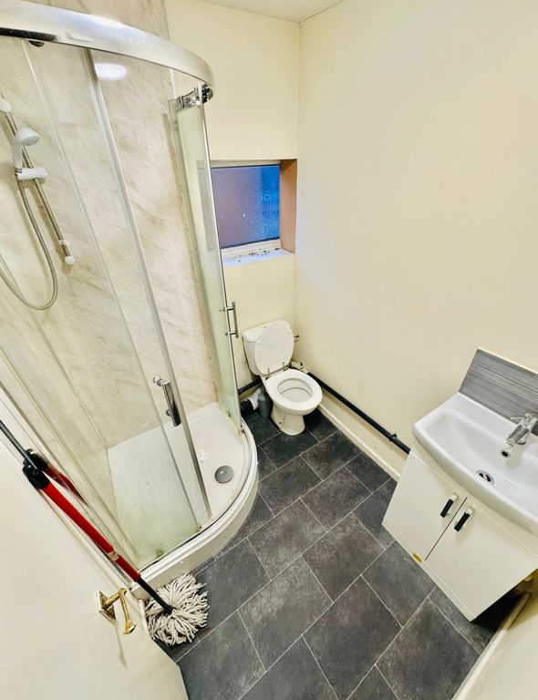 Property photo 3 of 3