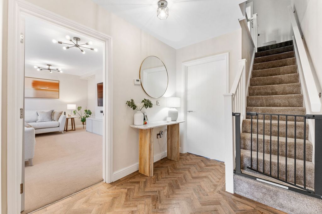 Property photo 3 of 60