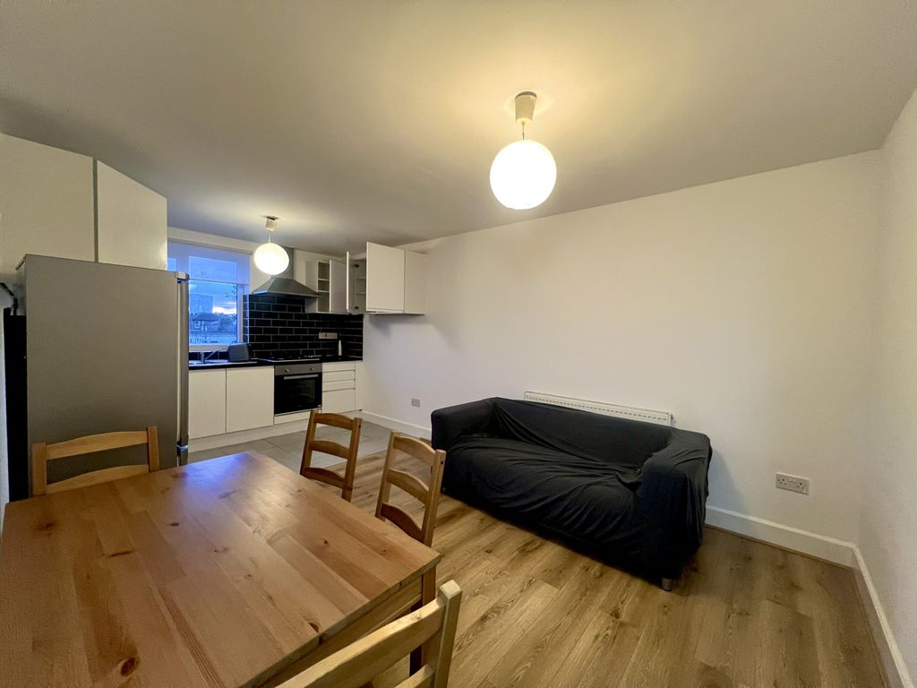 Property photo 2 of 9 Gallery