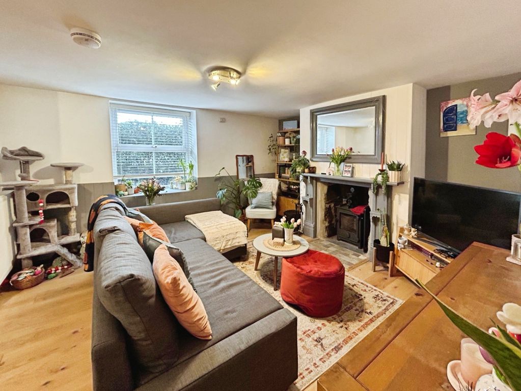 Property photo 2 of 22 4942047