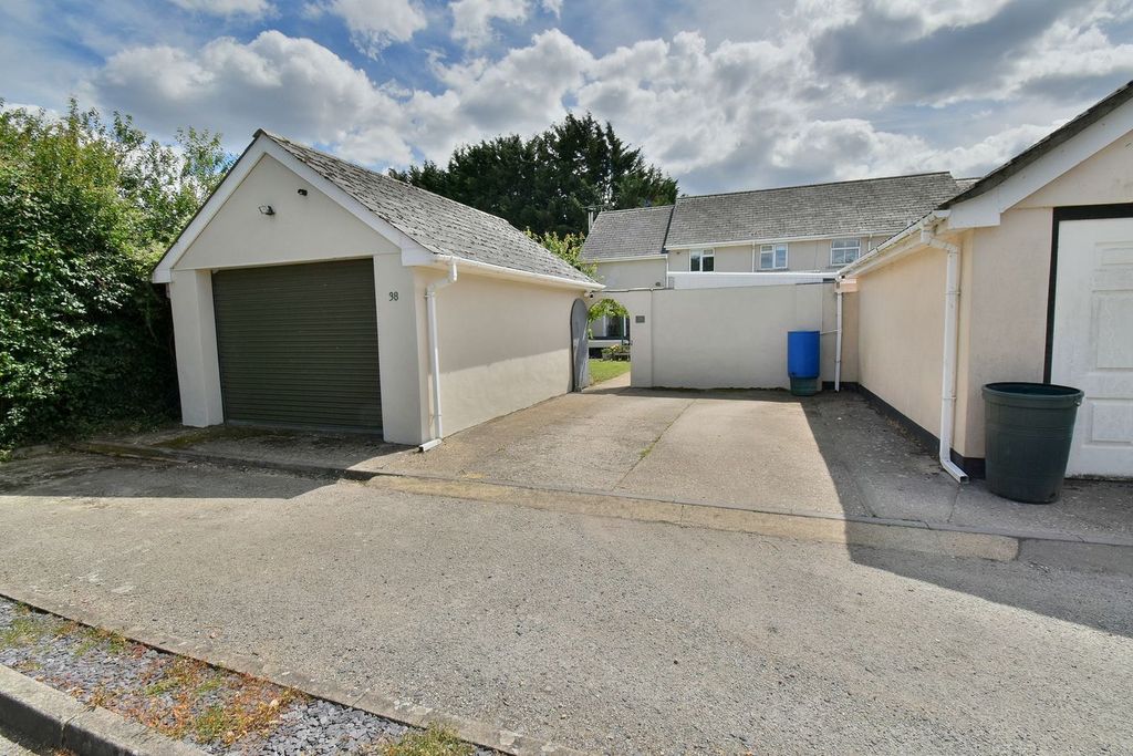Property photo 2 of 22