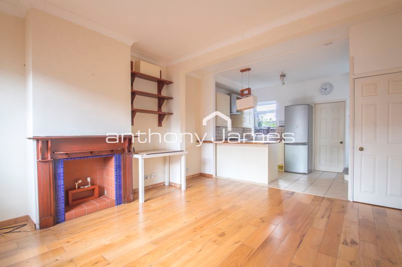 Property photo 2 of 9 Photo 9