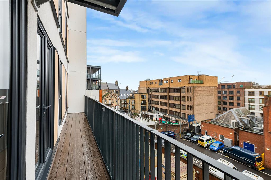 Property photo 3 of 13 22_72921.Jpg