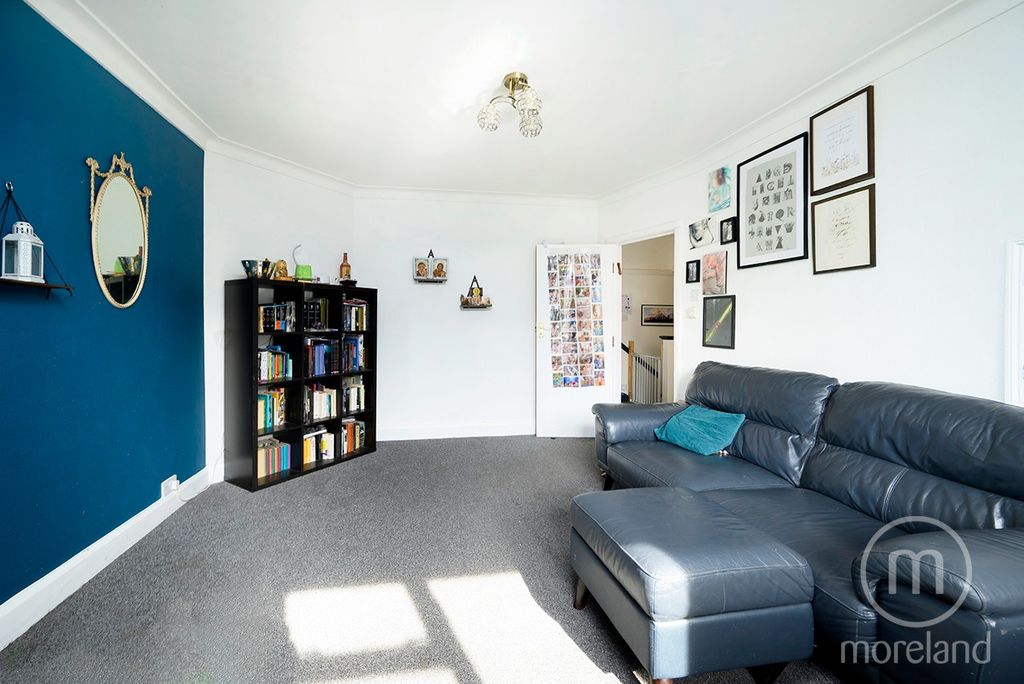 Property photo 3 of 9 4692162