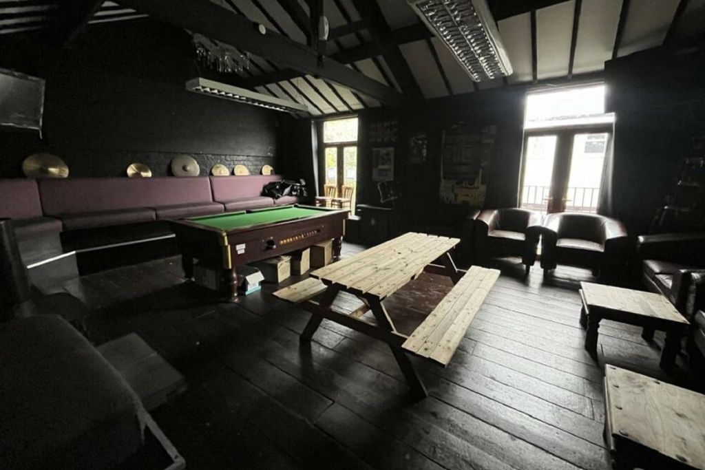 Property photo 2 of 7