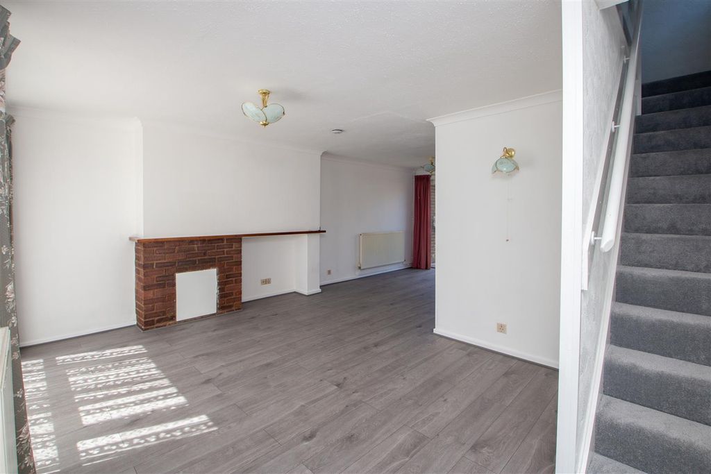 Property photo 2 of 16 47Fren_13.Jpg