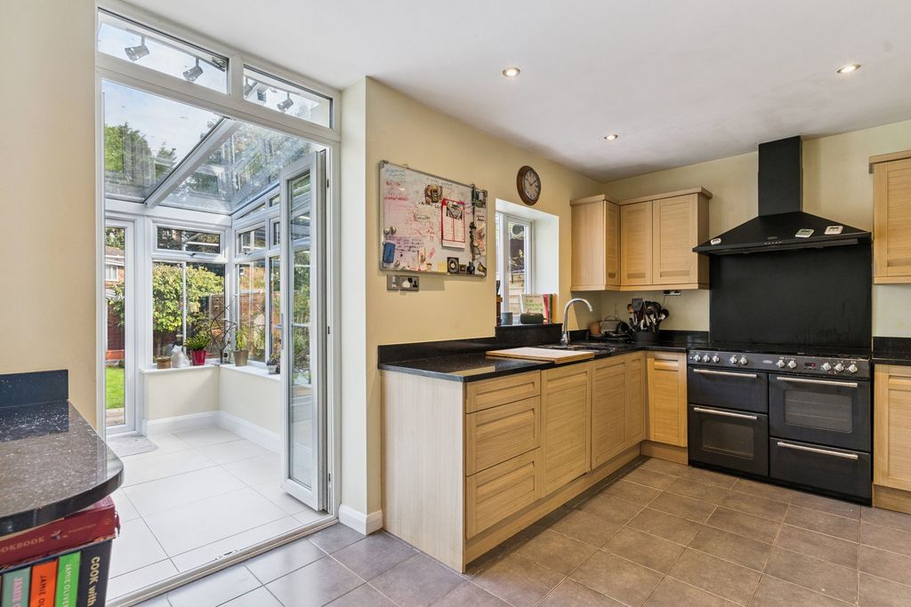 Property photo 3 of 21