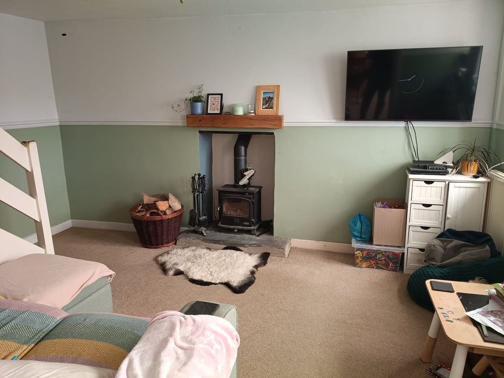 Property photo 3 of 19