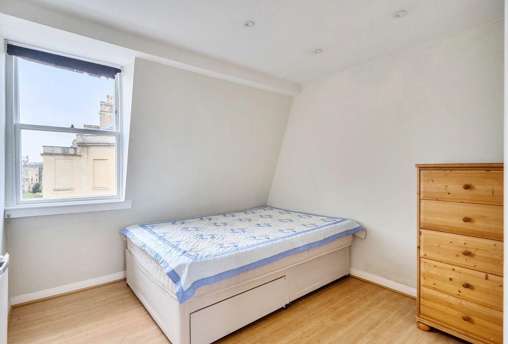 Property photo 3 of 14 Bedroom