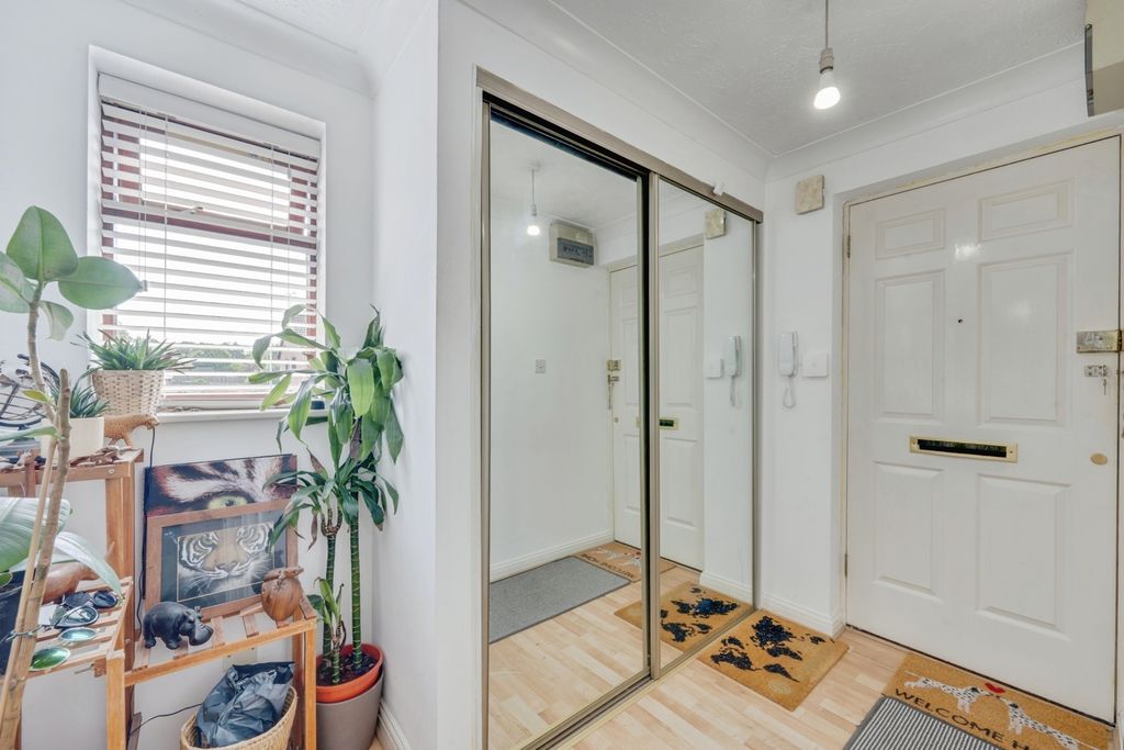 Property photo 2 of 14 Pbox-Img.Jpg
