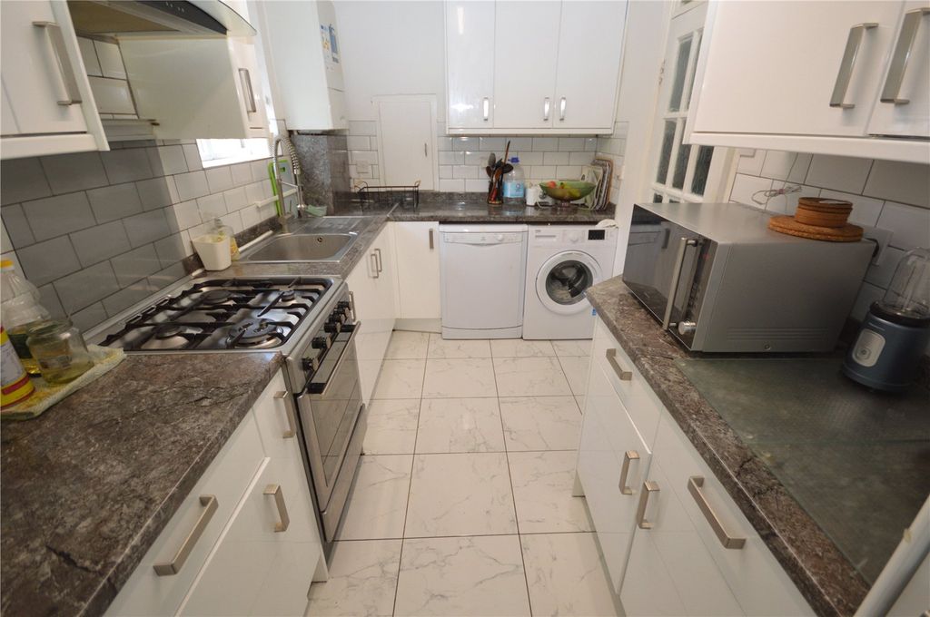 Property photo 3 of 16 Picture No. 10