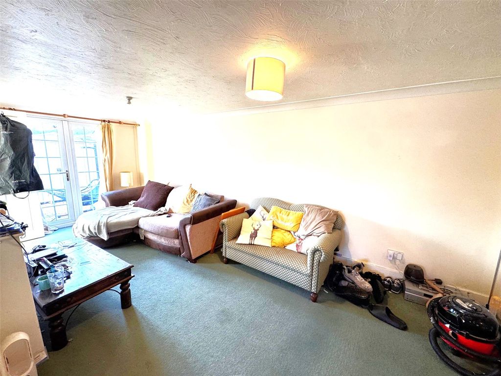 Property photo 3 of 12 Picture No. 27