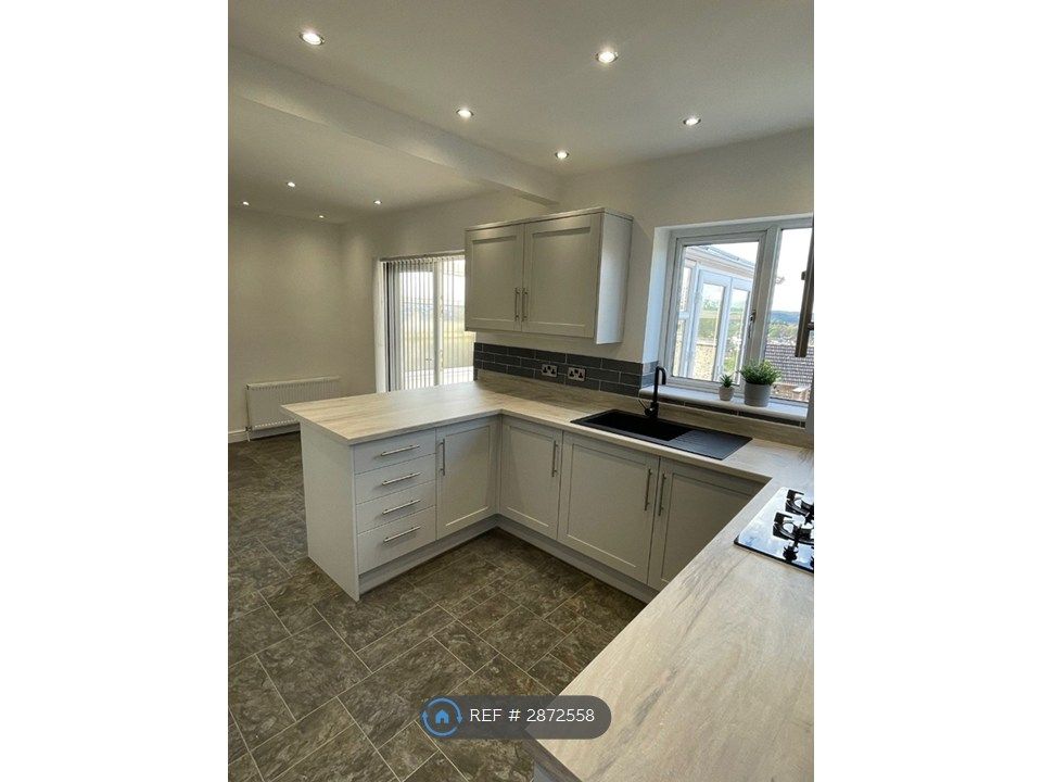 Property photo 3 of 10 Kitchen/Diner