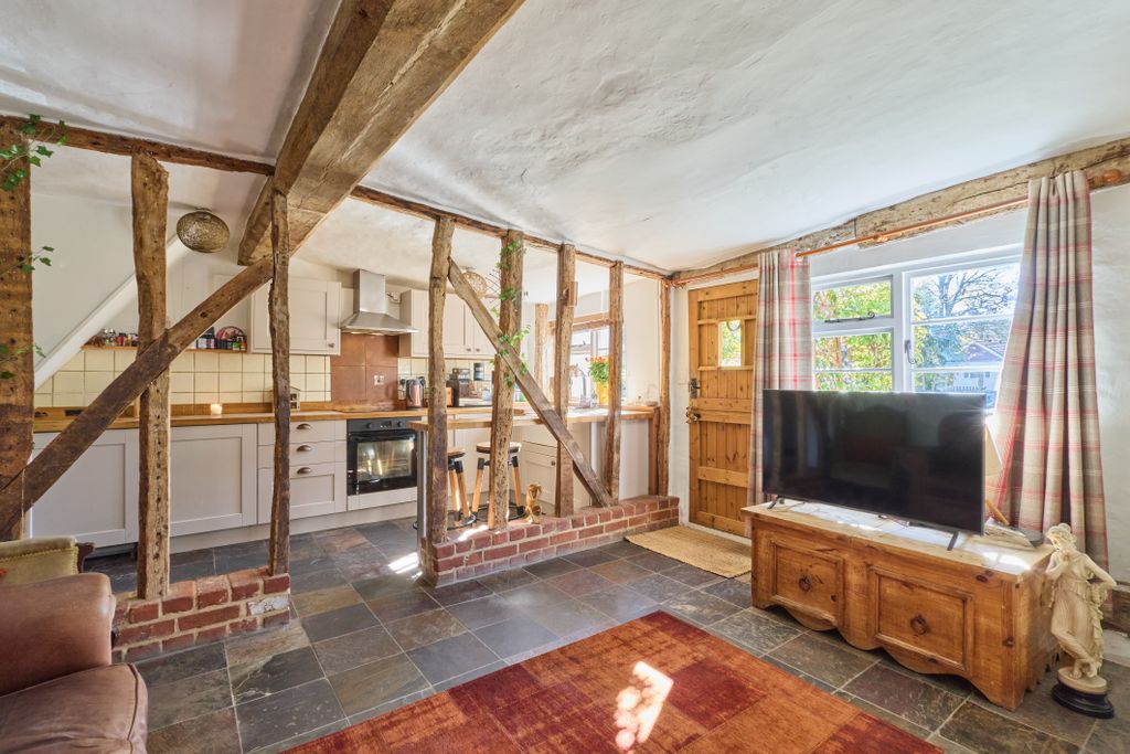 Property photo 2 of 15 46 Ditton Green 0704240008