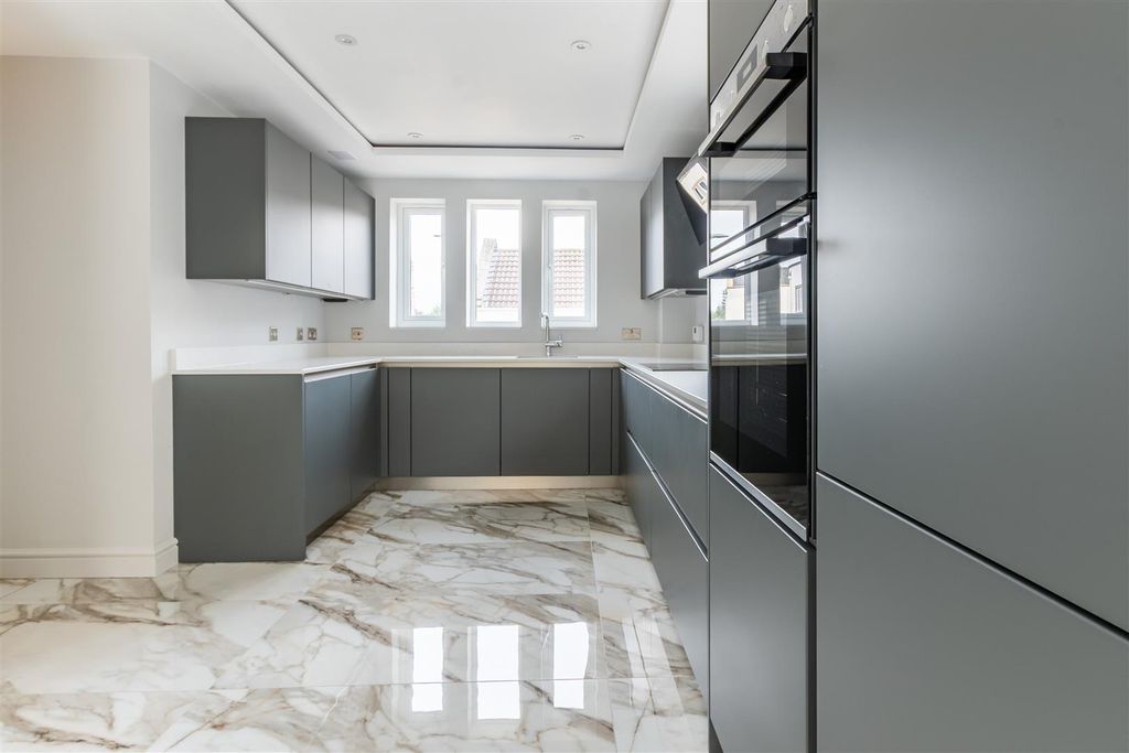 Property photo 3 of 23 Dsc_1235-Hdr.Jpg