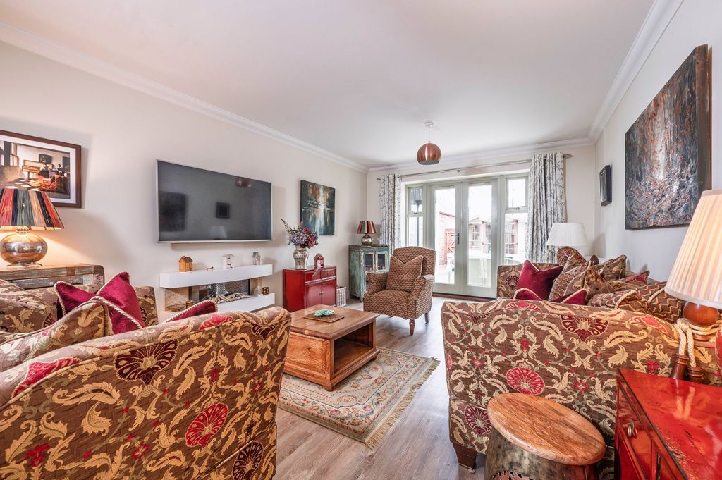 Property photo 2 of 28 Living Room