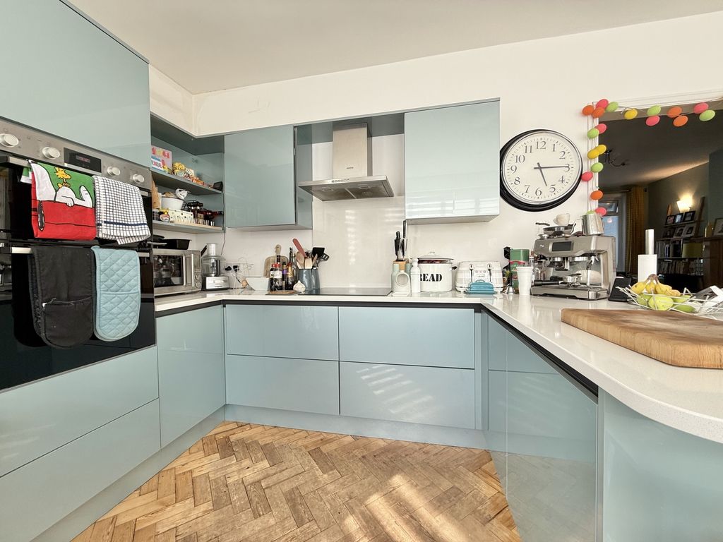 Property photo 3 of 23 Photo 8