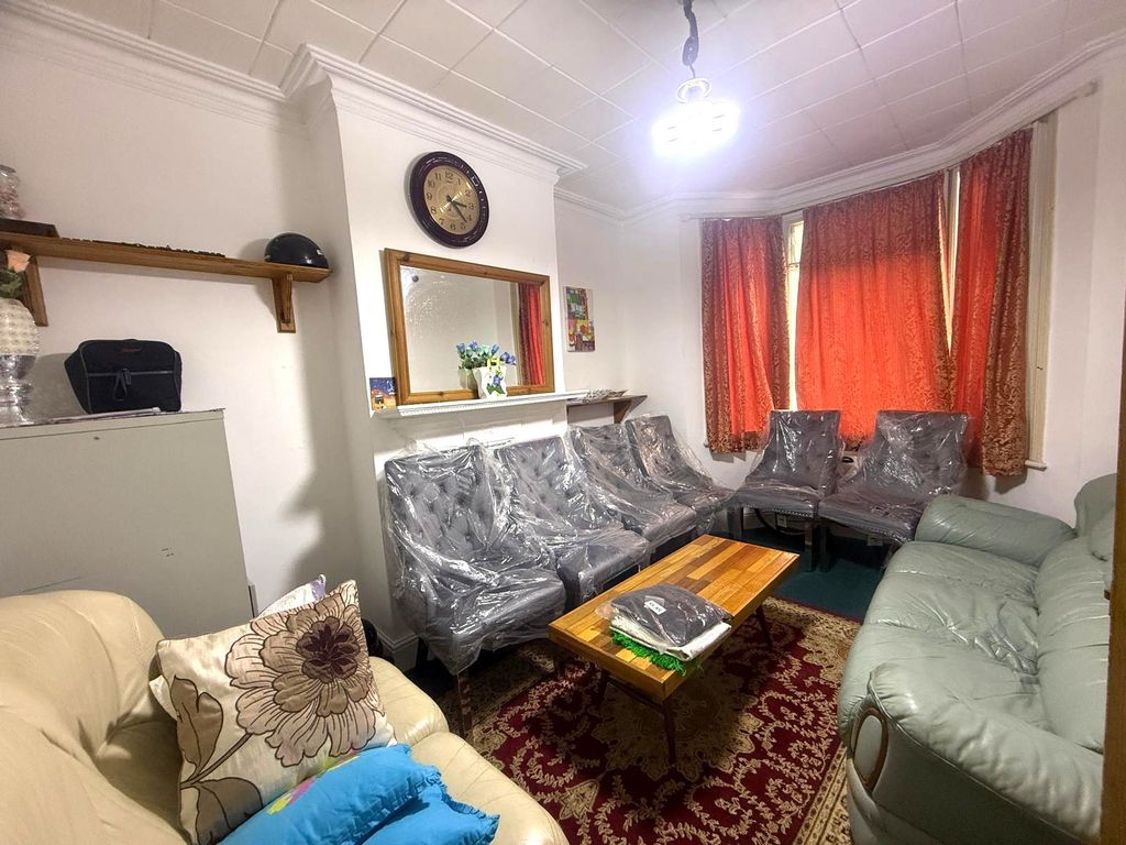 Property photo 2 of 17