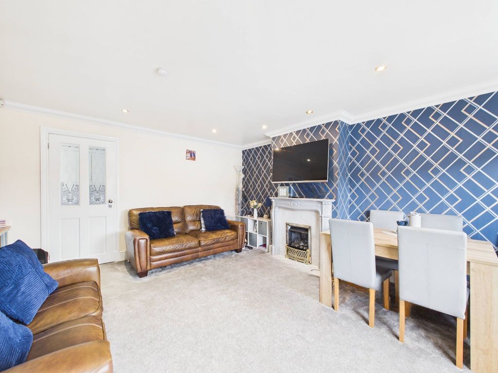 Property photo 3 of 12 Living Room