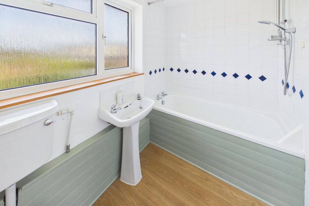 Additional image 9 of 4 bed semi-detached house to rentThe Downs, Portishead, Bristol BS20