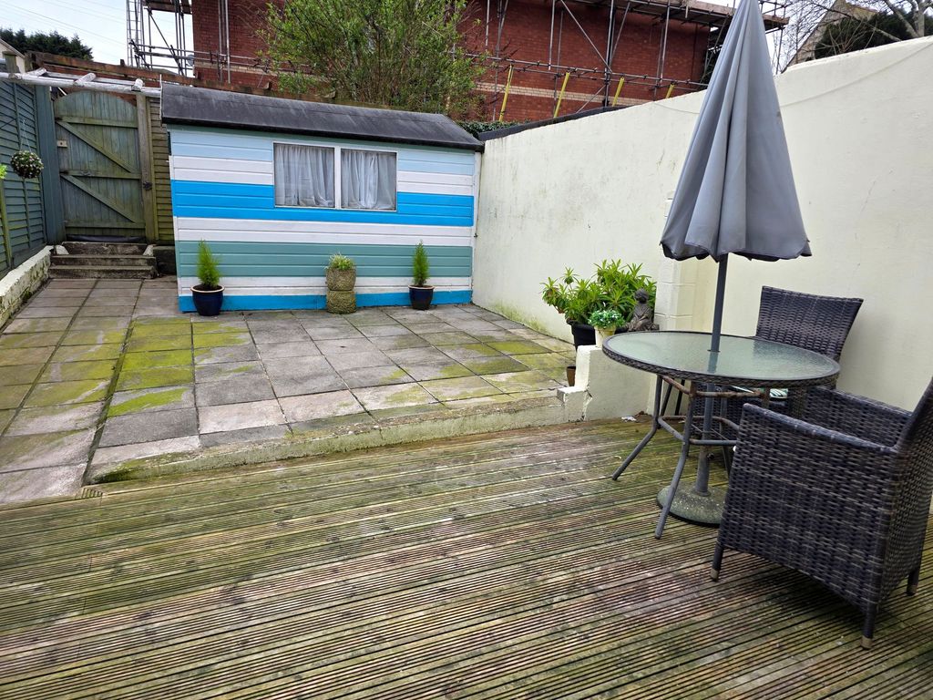 Property photo 2 of 16