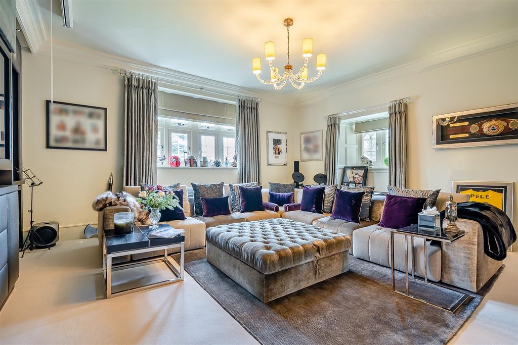 Property photo 3 of 44 8588477-Interior58.Jpg