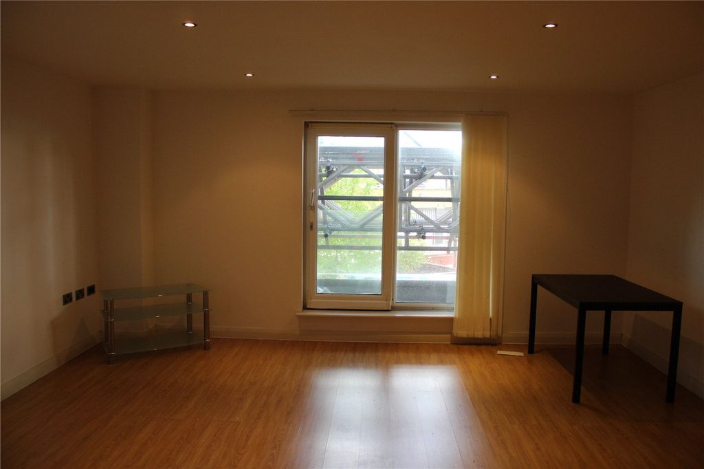 Property photo 3 of 9 Picture No. 12