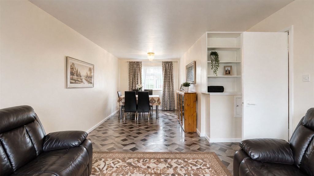Property photo 3 of 15 Picture No. 05