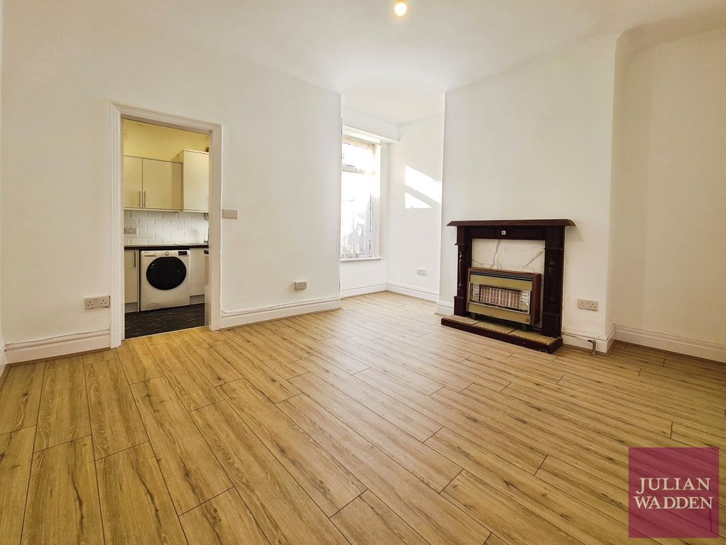 Property photo 3 of 13 Picture No. 12
