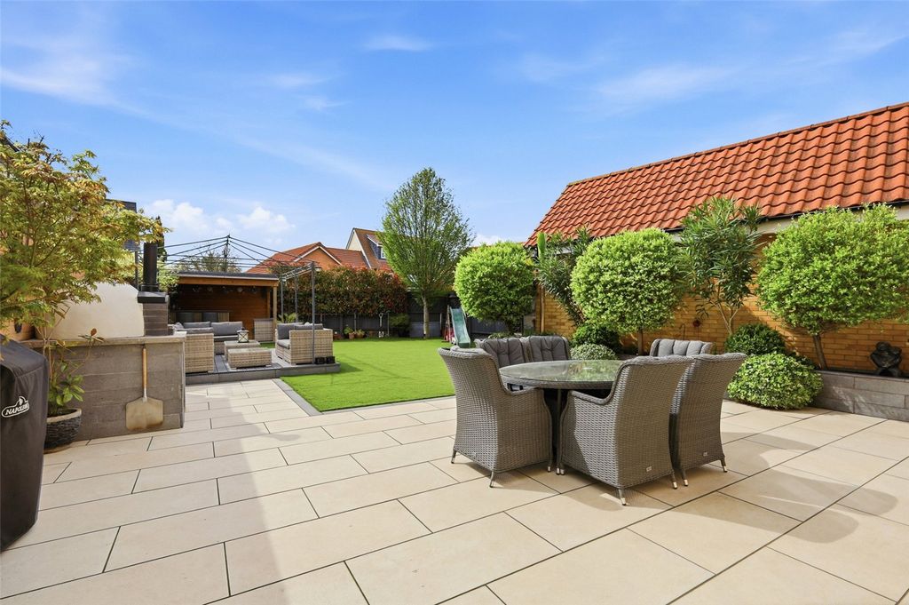 Property photo 3 of 31 Picture No. 39