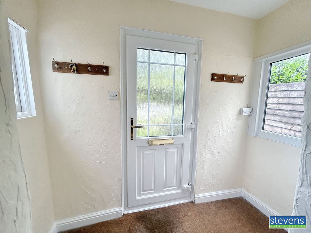Property photo 3 of 20 Image00005