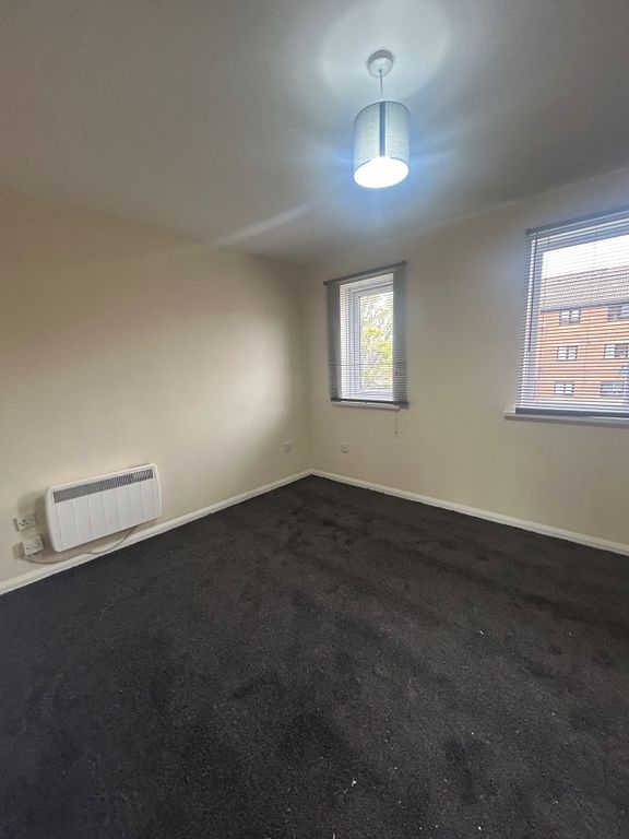 Property photo 3 of 5 4