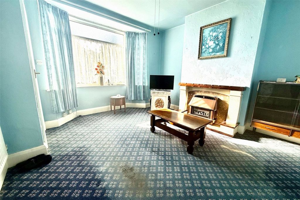 Property photo 3 of 12 Picture No. 02