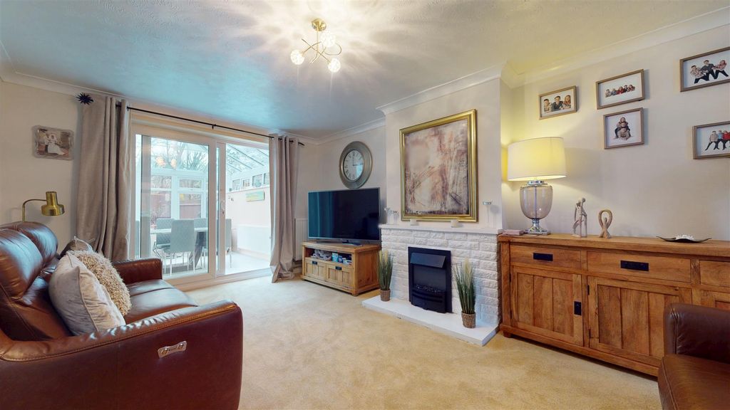 Property photo 2 of 19 11122025_233541.Jpg