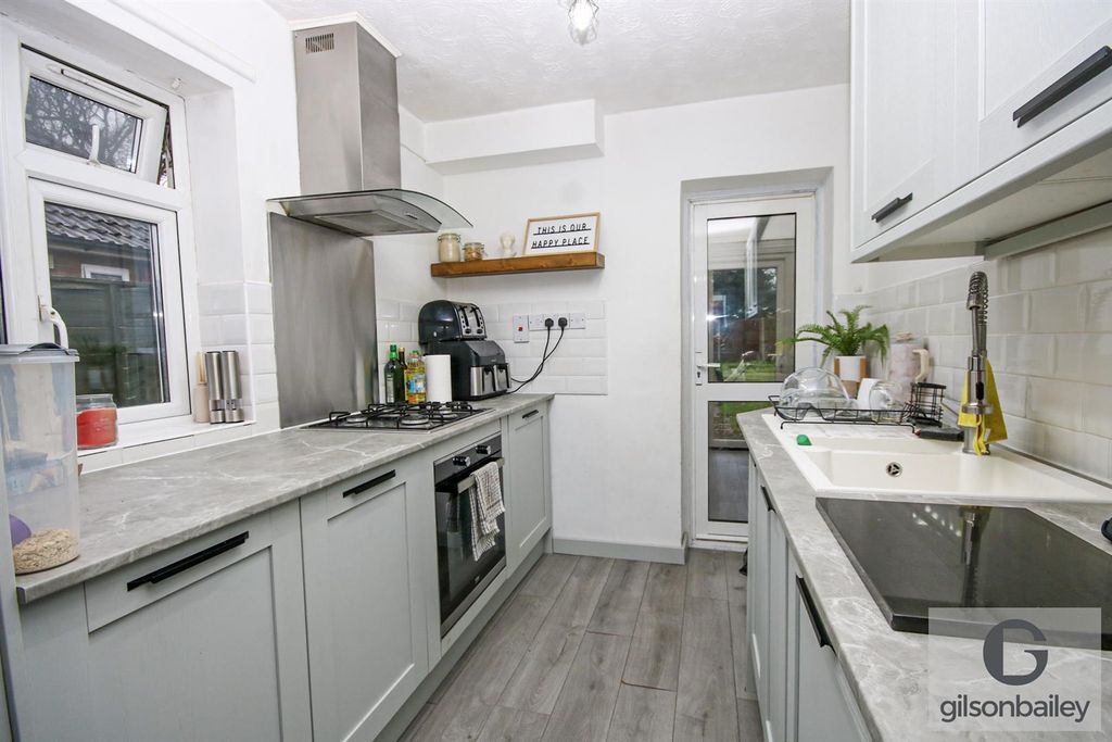 Property photo 2 of 14 13-Img_1958.Jpg