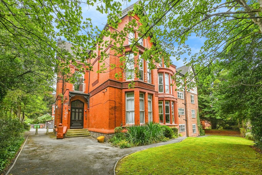 Property photo 2 of 17 Photo