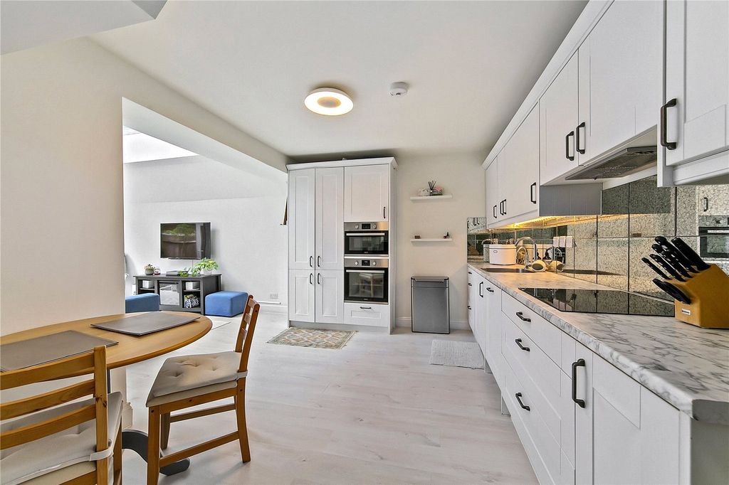 Property photo 3 of 14 Picture No. 16