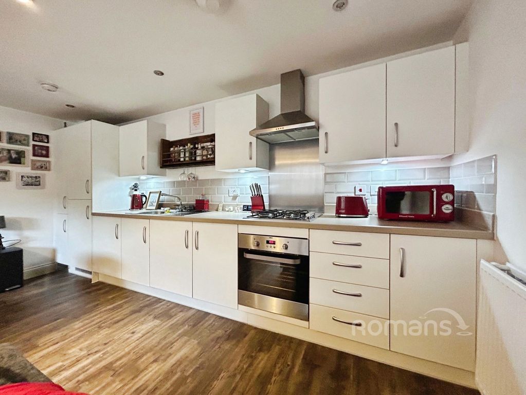 Property photo 2 of 11 Pbox-Img.Jpg