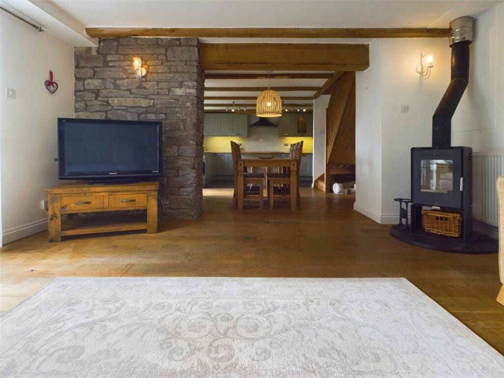 Property photo 3 of 22