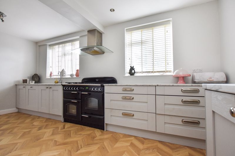 Property photo 2 of 27 Photo 14