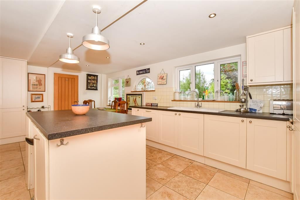 Property photo 2 of 15 Kitchen/ Breakfast Room